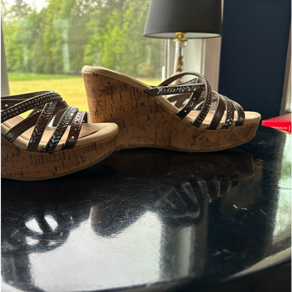 Jelly pop slip on wedges, difficult to find and no longer available! Size 7